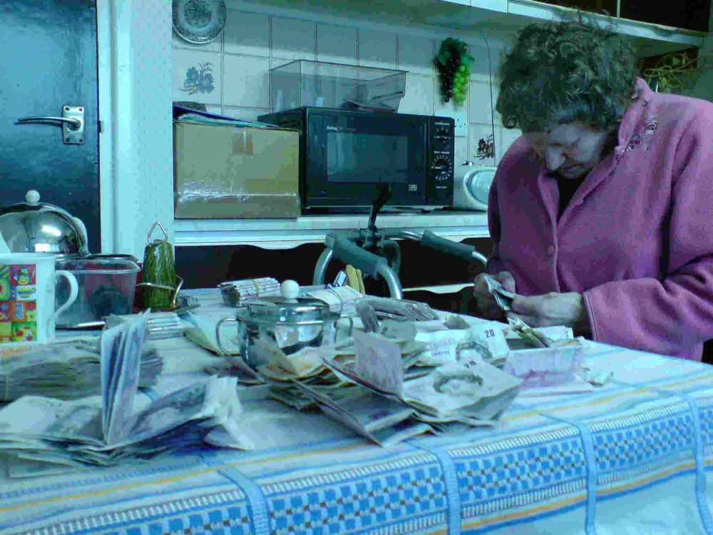 images my ideas 13/13 WTN My late mother Audrey Hewitt counting her millions.jpg